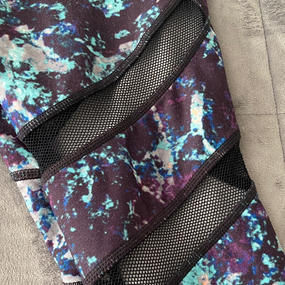 Fabletics yoga pants bundle! - Picture 16 of 16